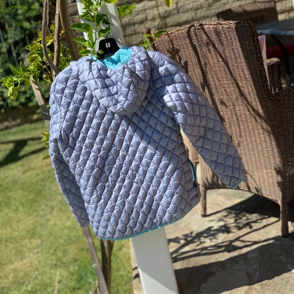 Snow Jacket - Picture 2 of 3